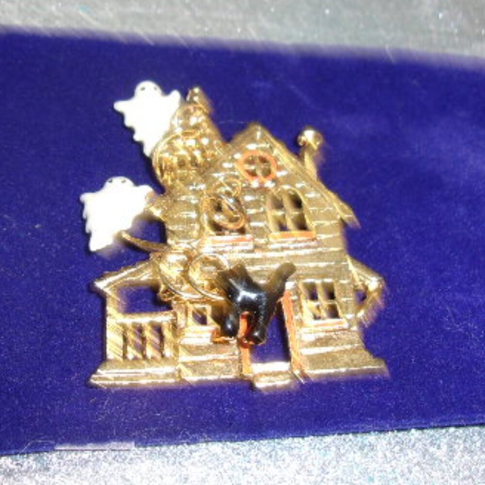JLR-66 VINTAGE 80'S HAUNTED HOUSE HALLOWEEN BROOCH